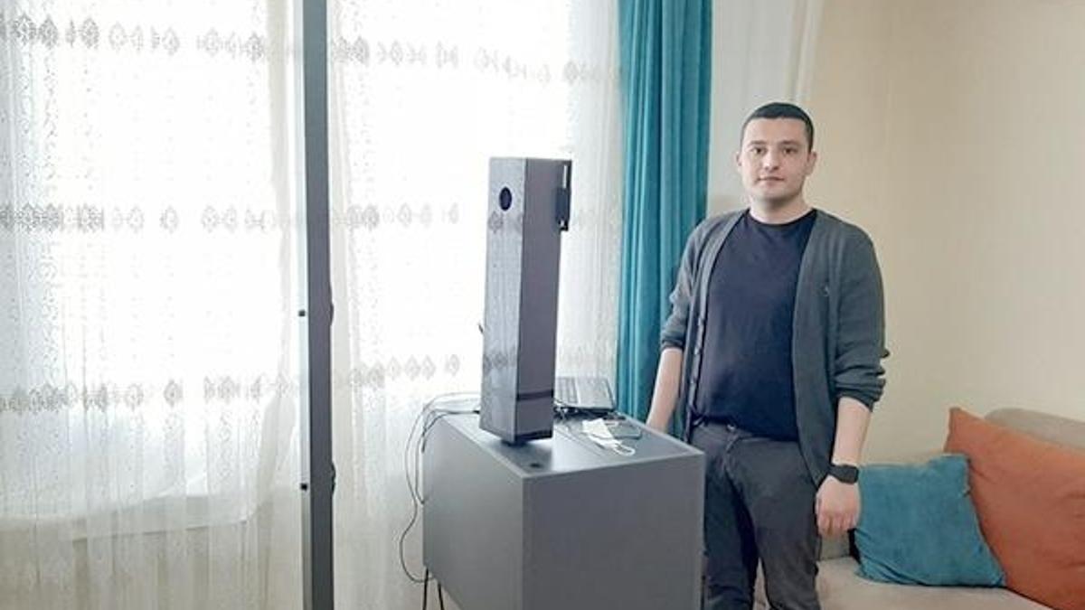 Lise mezunu genç, corona alarm sistemli kabin yaptı