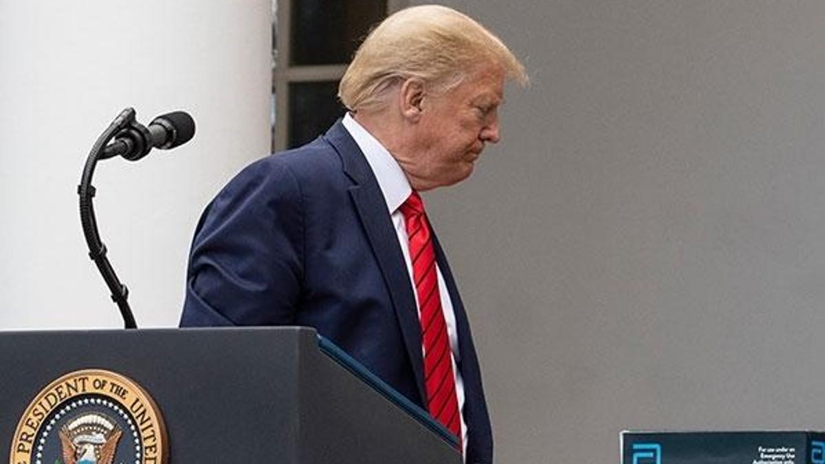 Trump, basın toplantısını böyle terk etti