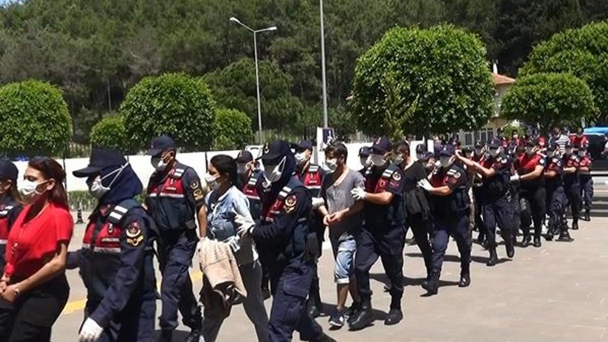 Mavi Kelebekler yakalandı! Aralarında o da var