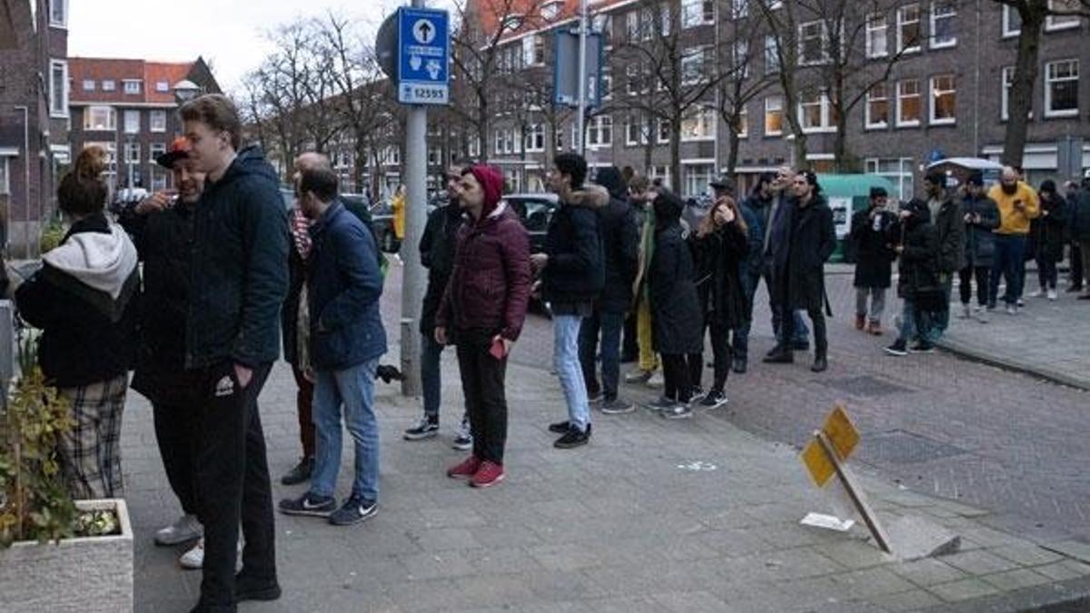 Hollanda'da Kovid-19 nedeniyle ölenlerin sayısı 5 bin 562'ye çıktı