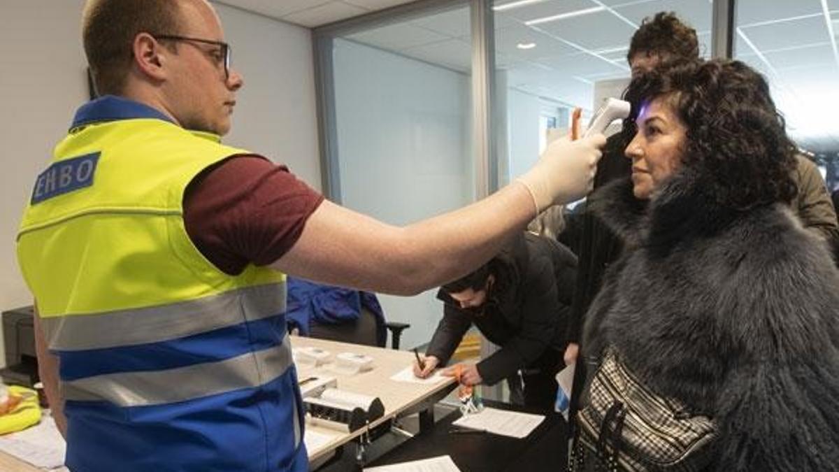 Hollanda'da Kovid-19 nedeniyle ölenlerin sayısı 5 bin 590'a çıktı