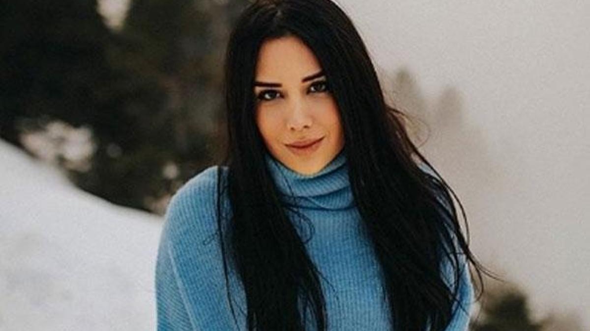 Instagram fenomeni ağlayarak anlattı! 'Babam annemi öldürdü'