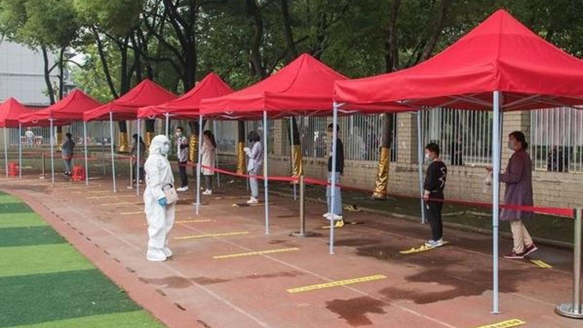 Vuhan'da test kuyruğu: 3 milyon 750 bin kişiye corona testi yapıldı