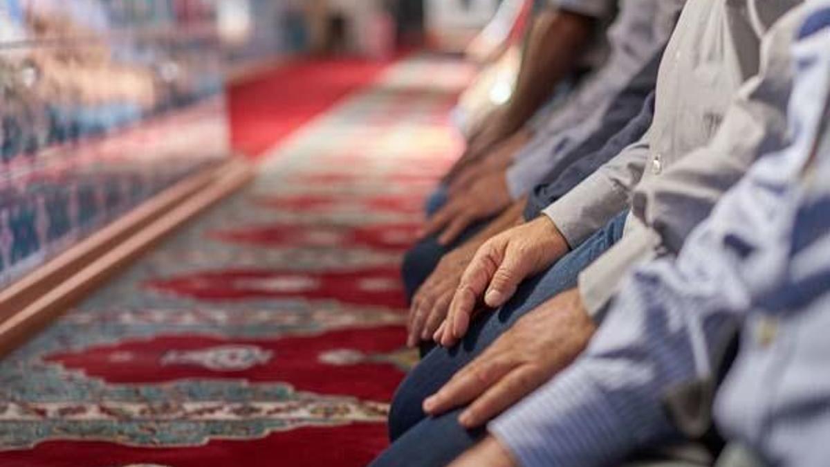 Kadir Gecesi ile ilgili güzel sözler, mesajlar ve kısa hadisler – Kısa, anlamlı İnstagram ve Facebook Kadir gecesi mesajı ve sözleri