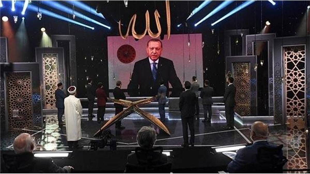 Kur'an-ı Kerim'i Güzel Okuma Yarışmasında birinci belli oldu