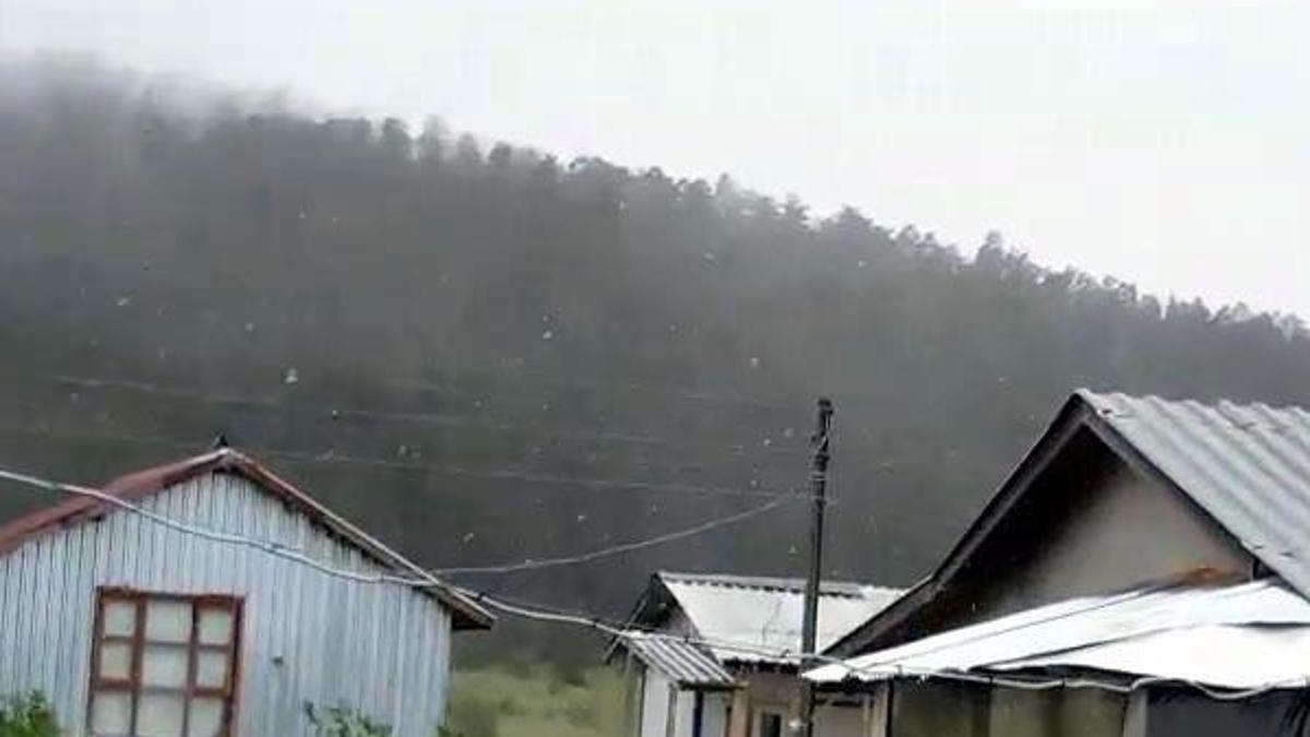 Bolu'nun yüksek kesimlerine mayıs ayında kar yağdı