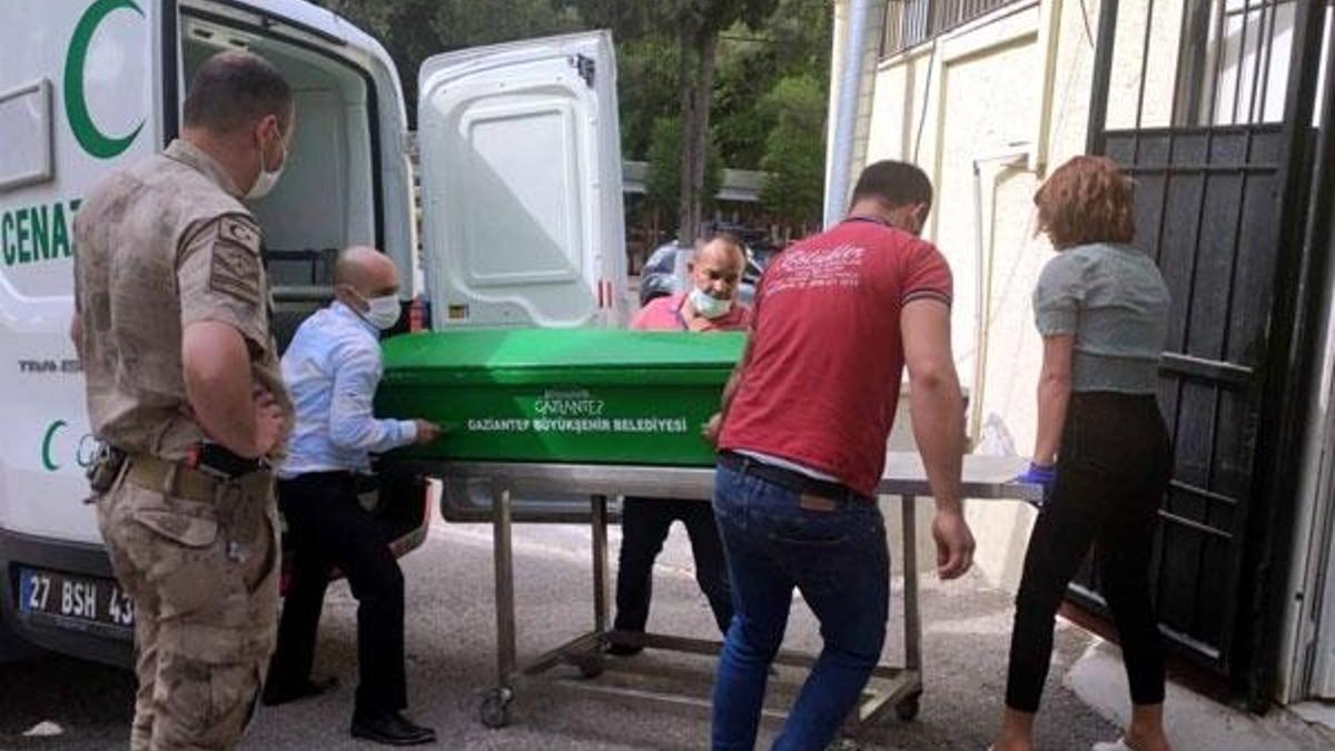 Satmak istediği otomobilinin arızalarını söyleyen eksperi öldürdü