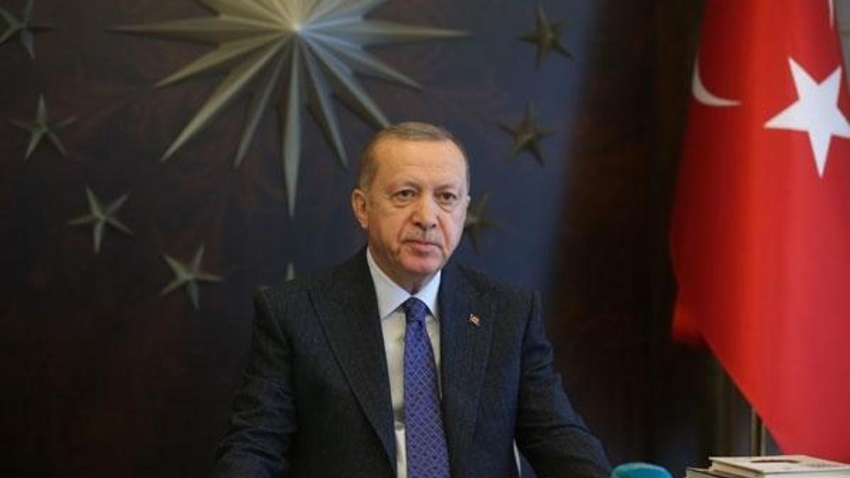 Cumhurbaşkanı Erdoğan: Alçaklar yayın yaparken CHP zevkten dört köşe izliyor