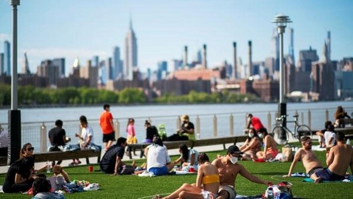 New York'ta günlük Kovid-19 ölümlerinde hissedilir azalma