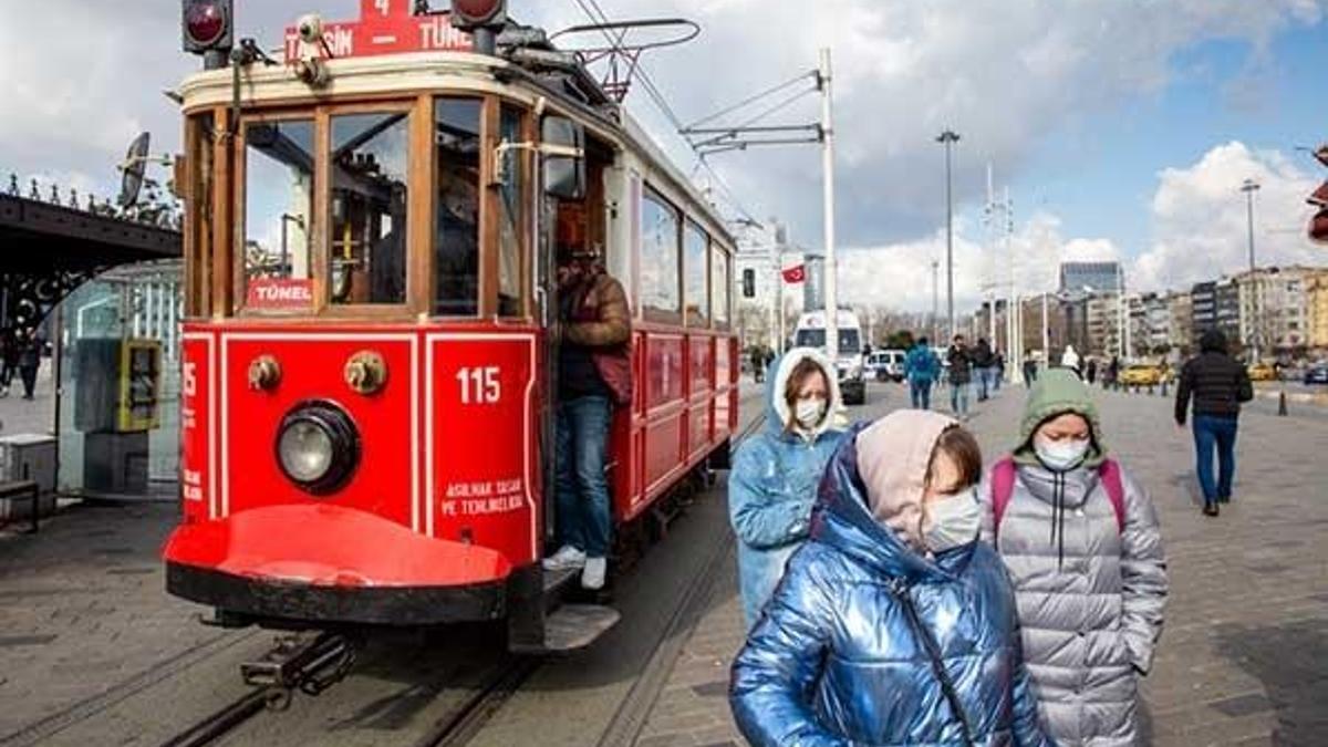65 yaş üstü ve 20 yaş altı sokağa çıkma yasağı ne zaman kalkacak? Yasaklar kalkıyor mu? İşte normalleşme takviminde ikinci aşama...
