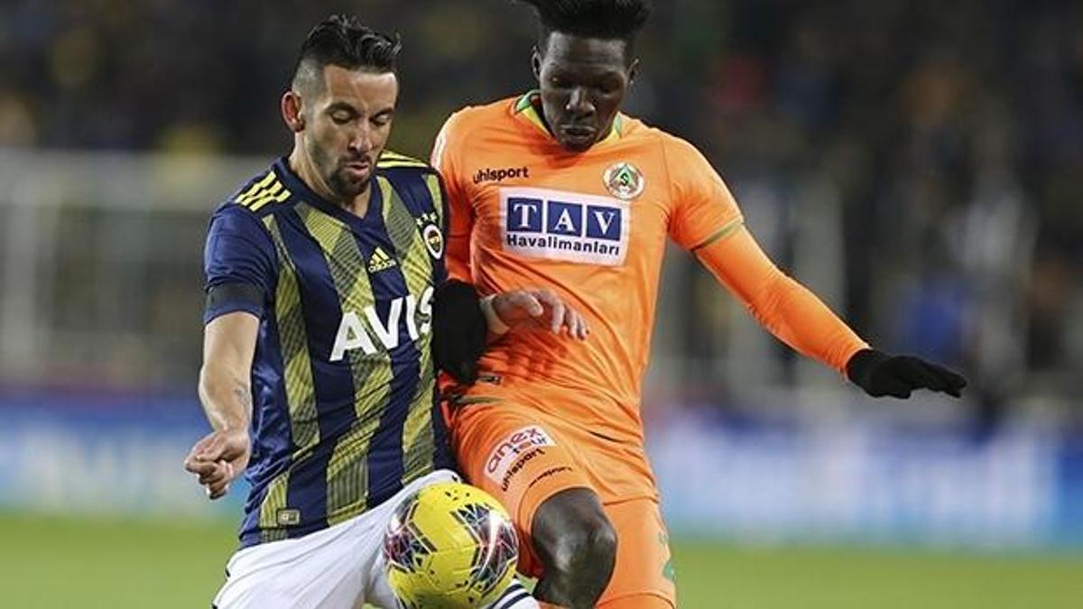 Fenerbahçe'de Isla kadro dışı!