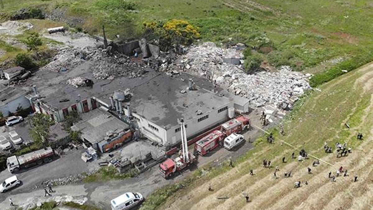 Başakşehir'de fabrikada patlama! 2 kişi hayatını kaybetti