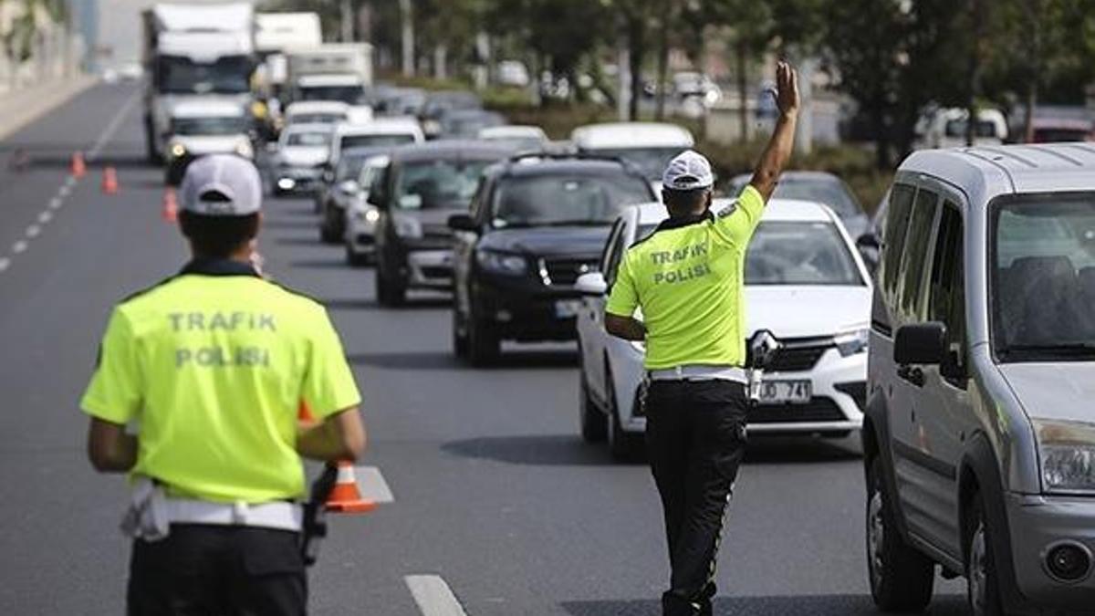 Emniyetten 'Yeni trafik cezaları' paylaşımına ilişkin açıklama