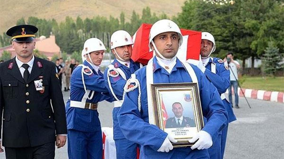 Bakan Soylu duyurdu! Binbaşı Akkuş'u şehit eden terörist öldürüldü