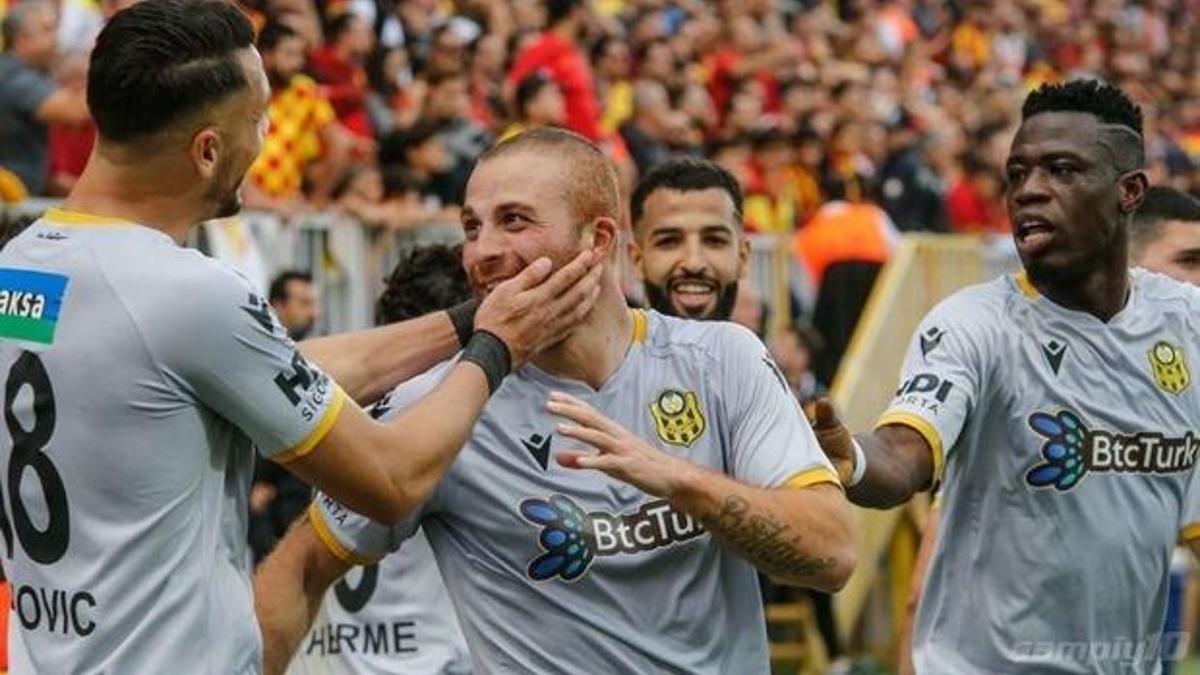 Gökhan Töre'nin sözleşmesi uzatıldı