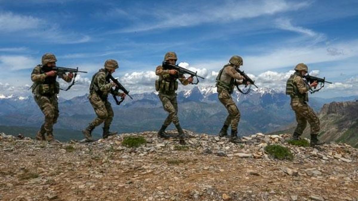 Barış Pınarı bölgesine sızma hazırlığındaki 6 terörist etkisiz hale  getirildi