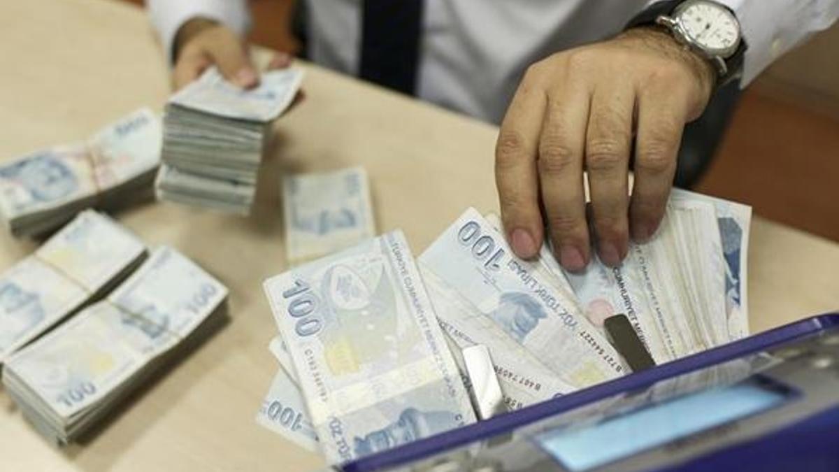 Kısa çalışma ödeneğinden nisan itibarıyla 2,6 milyon kişi yararlandı