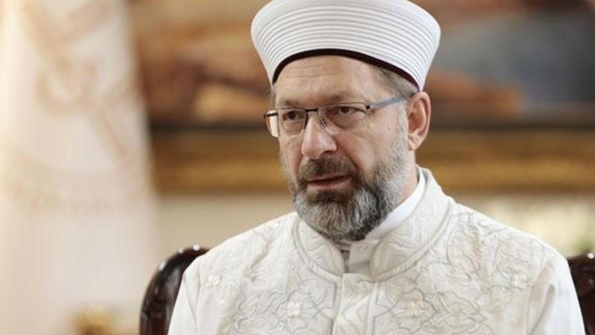 Diyanet İşleri Başkanı Erbaş'tan Barış Çakan'ın ailesine taziye ziyareti