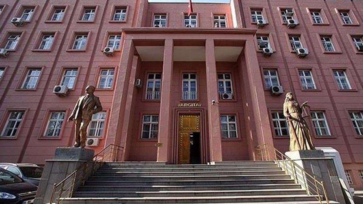 Yargıtay'dan 5 FETÖ'cü sanıkla ilgili flaş karar!
