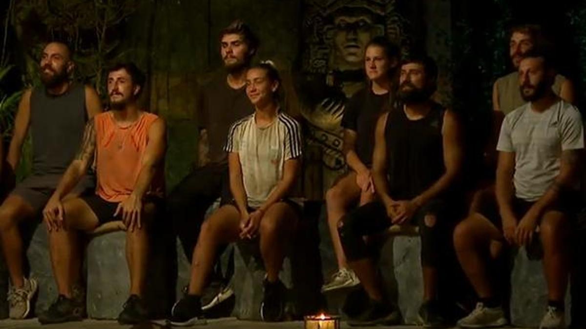 Survivor yeni takımlar belli oldu! Hangi yarışmacı hangi takımda? İşte Survivor'da kırmızı ve mavi takımlar...