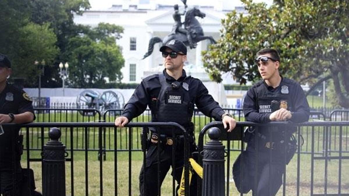 Washington Belediye Başkanından, Beyaz Saray yakınındaki caddeye "Siyahların Hayatı Önemli" yazılması talimatı