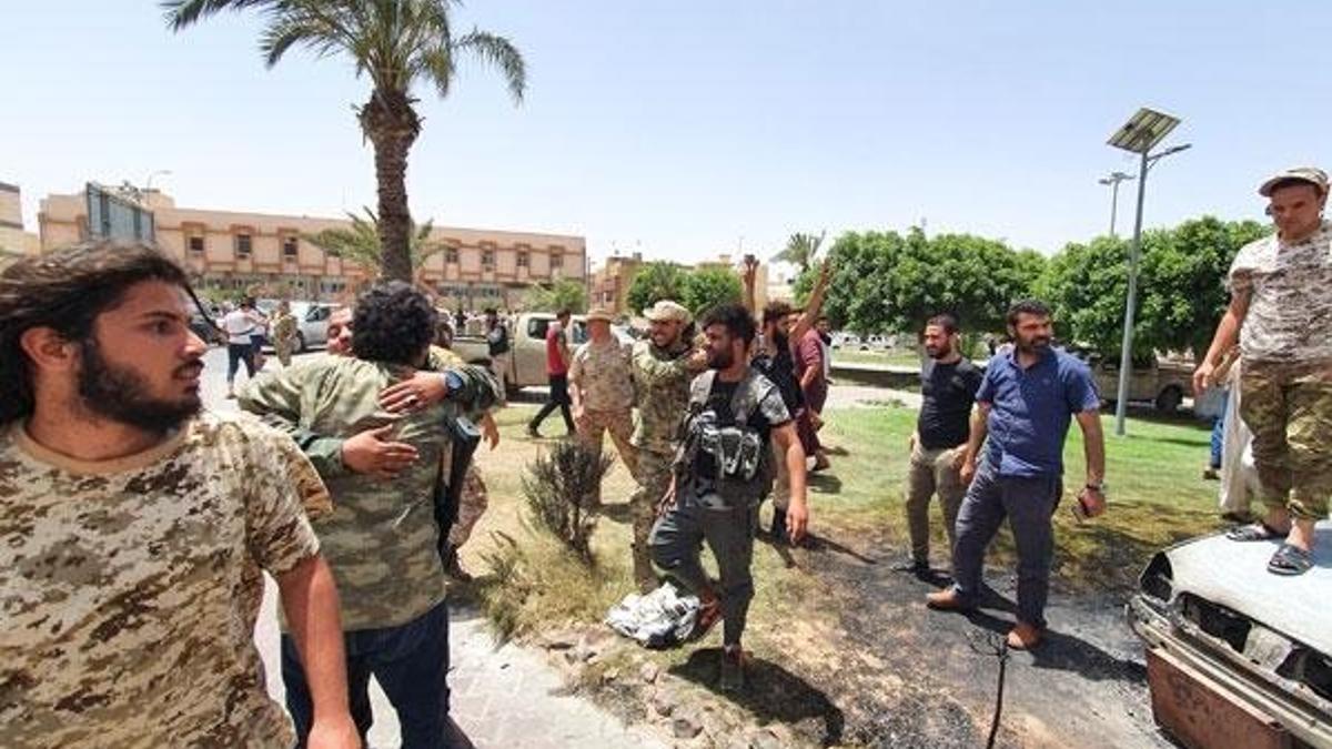Libya ordusu, milislerden temizlediği Terhune vilayetini sivil yönetime devrediyor