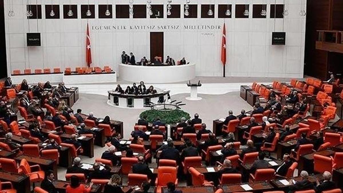 Meclis'e sunuldu değişiyor! Kredi kartı, banka kartı olan, cep telefonu kullanan herkesi ilgilendiriyor...