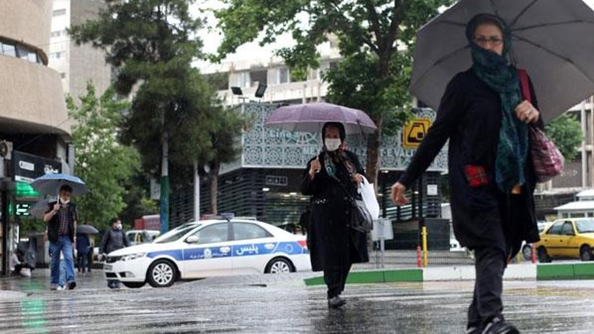 İran'da Kovid-19 kaynaklı can kaybı 8 bin 209'a yükseldi