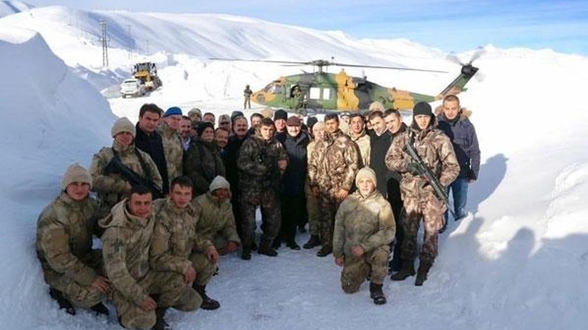 Bakan Soylu'dan, 'Yedi Güzel Adam' şiiriyle paylaşım