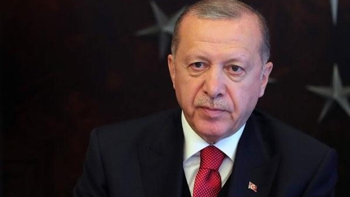 Cumhurbaşkanı Erdoğan, şair Karakoç ve Zarifoğlu'nu andı