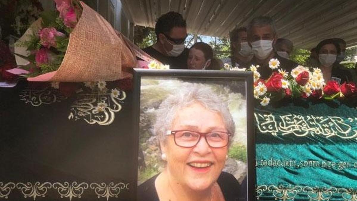Ayşegül Atik son yolculuğuna uğurlandı
