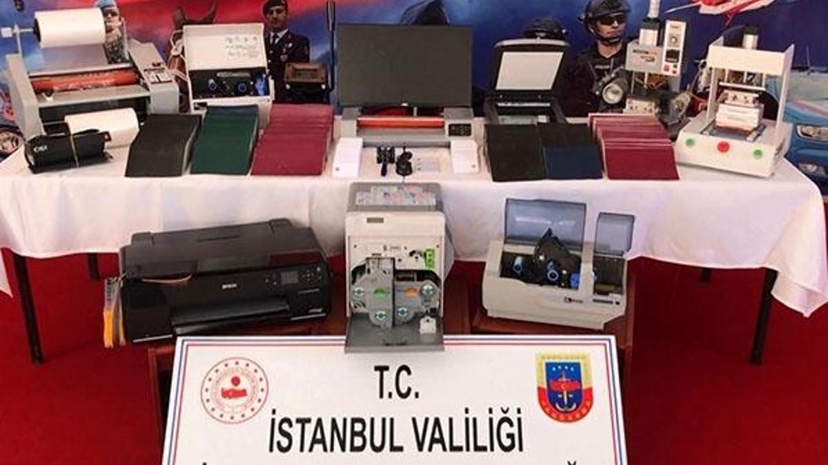 Bakırköy'de jandarmadan sahte belge operasyonu