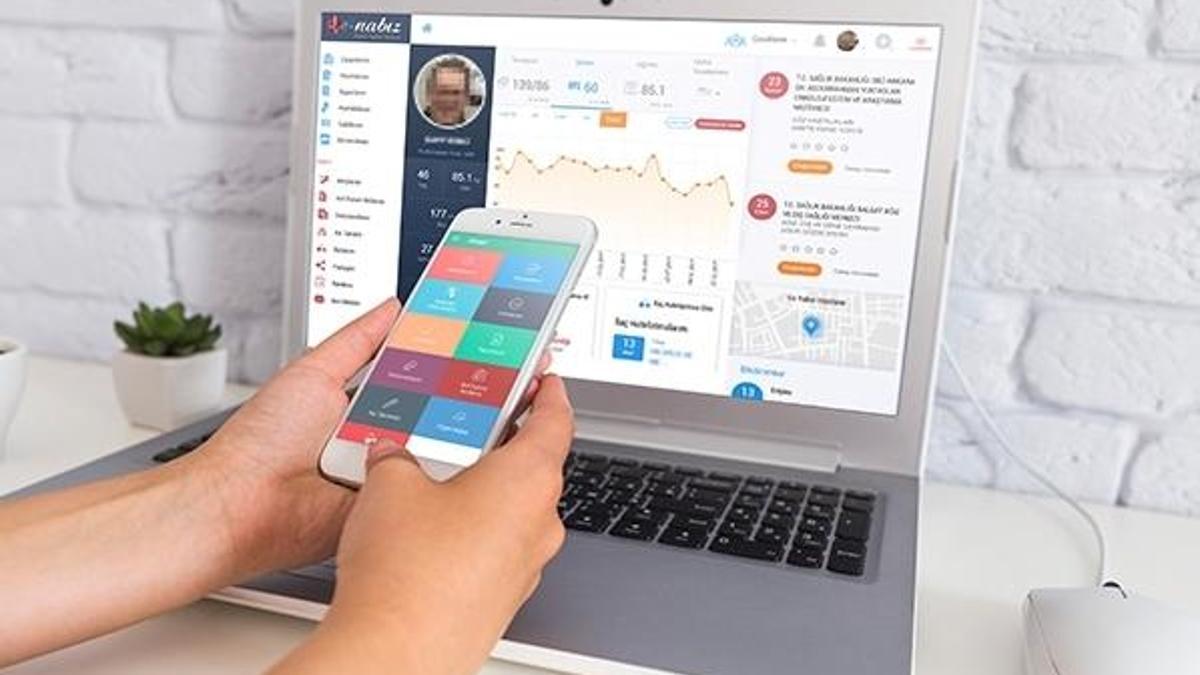 e-Nabız Kovid'le mücadelenin dijital bel kemiği oldu