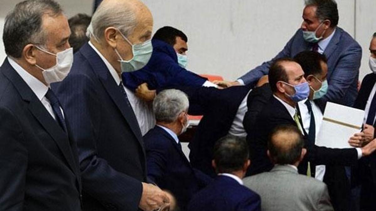 MHP lideri Bahçeli odasına çağırıp uyardı