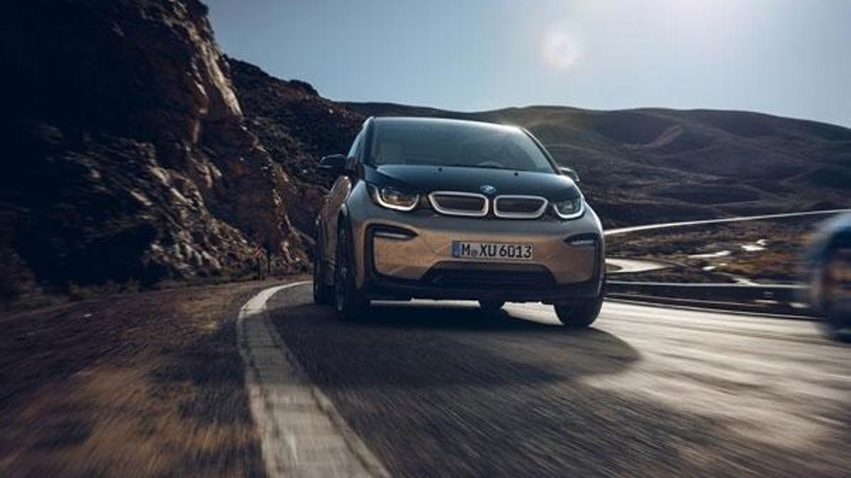 BMW i3 artık tek şarjla 335 km gidebilecek