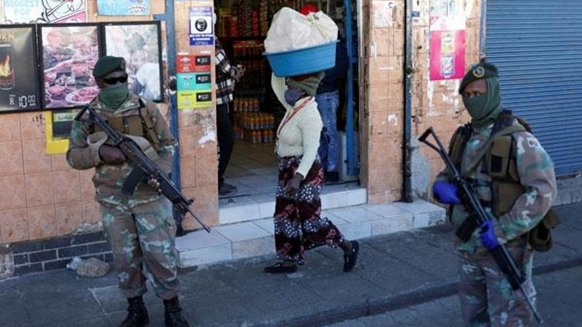 Güney Afrika Cumhuriyeti'ndeki Kovid-19 vaka sayısı 70 bini geçti