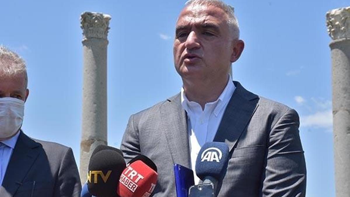 Bakan Ersoy'dan 'Ege Turizm Merkezi- Çeşme Projesi' açıklaması