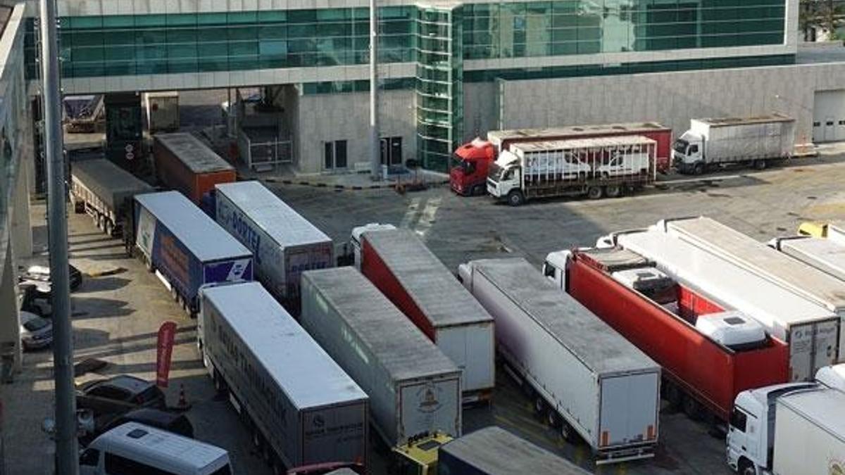 CHP'li Kaya'dan, "Gürcistan sınırında Türk tırlarından rüşvet alınıyor" iddiası