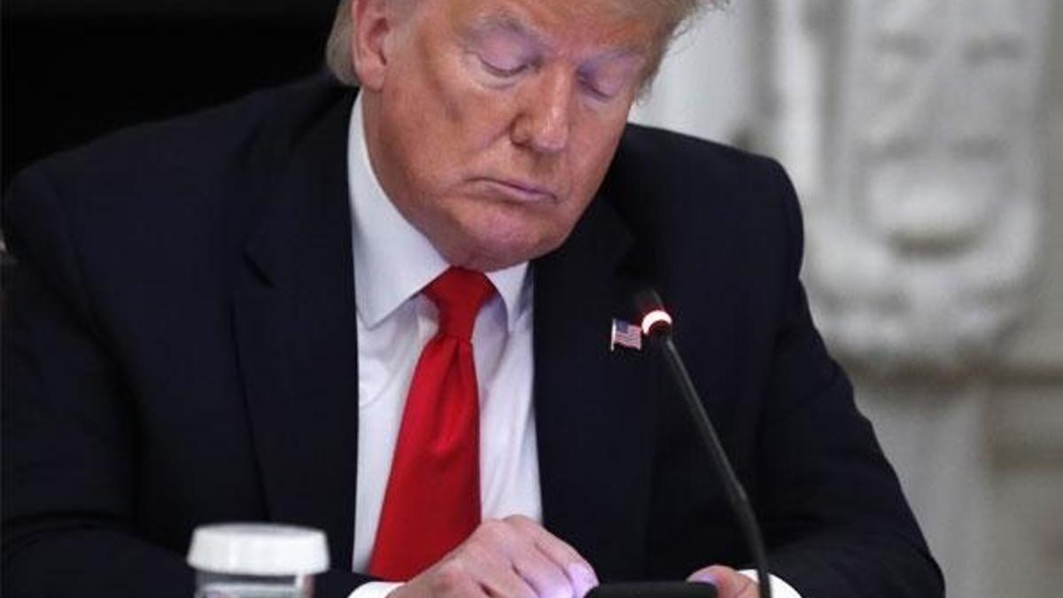 Facebook, Trump'ın seçim kampanyası paylaşımlarını nefret yasası  ihlali gerekçesiyle kaldırdı