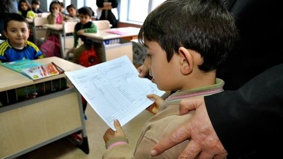 E Okul karneye bakma – MEB e okul sisteminden e- karne nasıl alınır? E- Okul karne girişi!