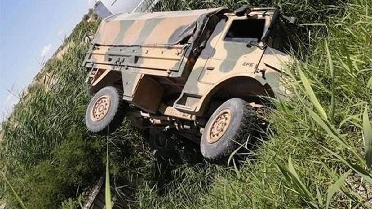 Askeri araç devrildi: 5 asker yaralı