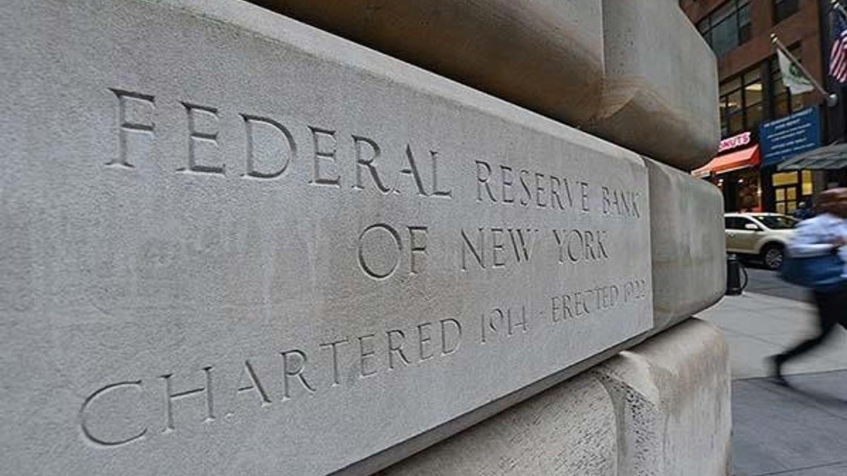 Fed: Uzun ve kısa dönem faizler düşük tutulmalı