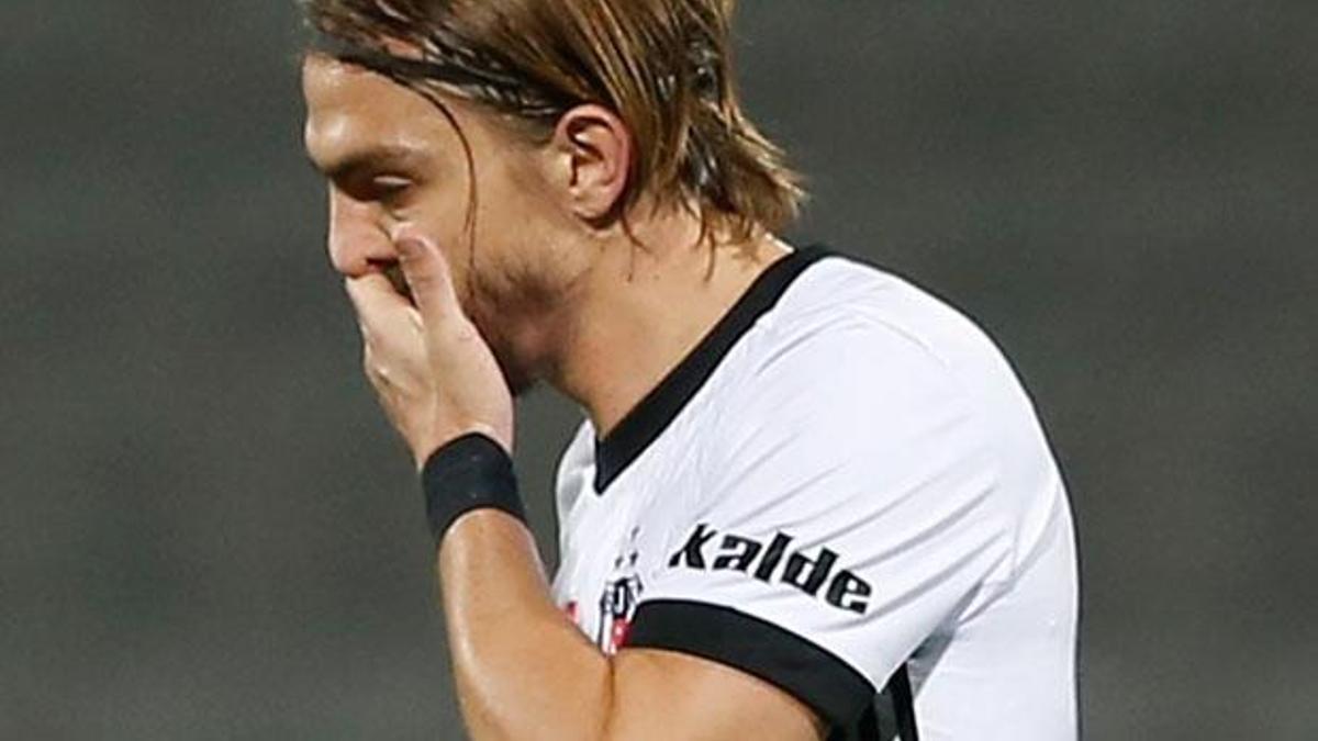 Ve açıkladı! Caner Erkin, Beşiktaş'tan ayrılıyor...