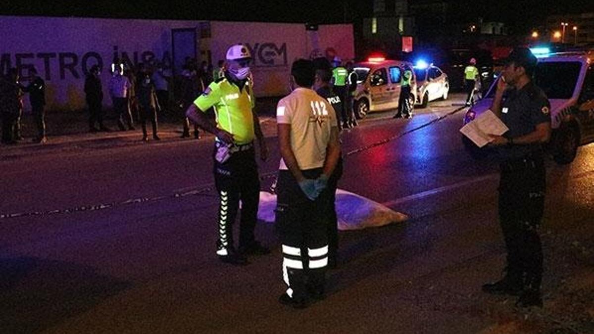 Mesai çıkışı otomobil çarpan inşaat işçisi öldü