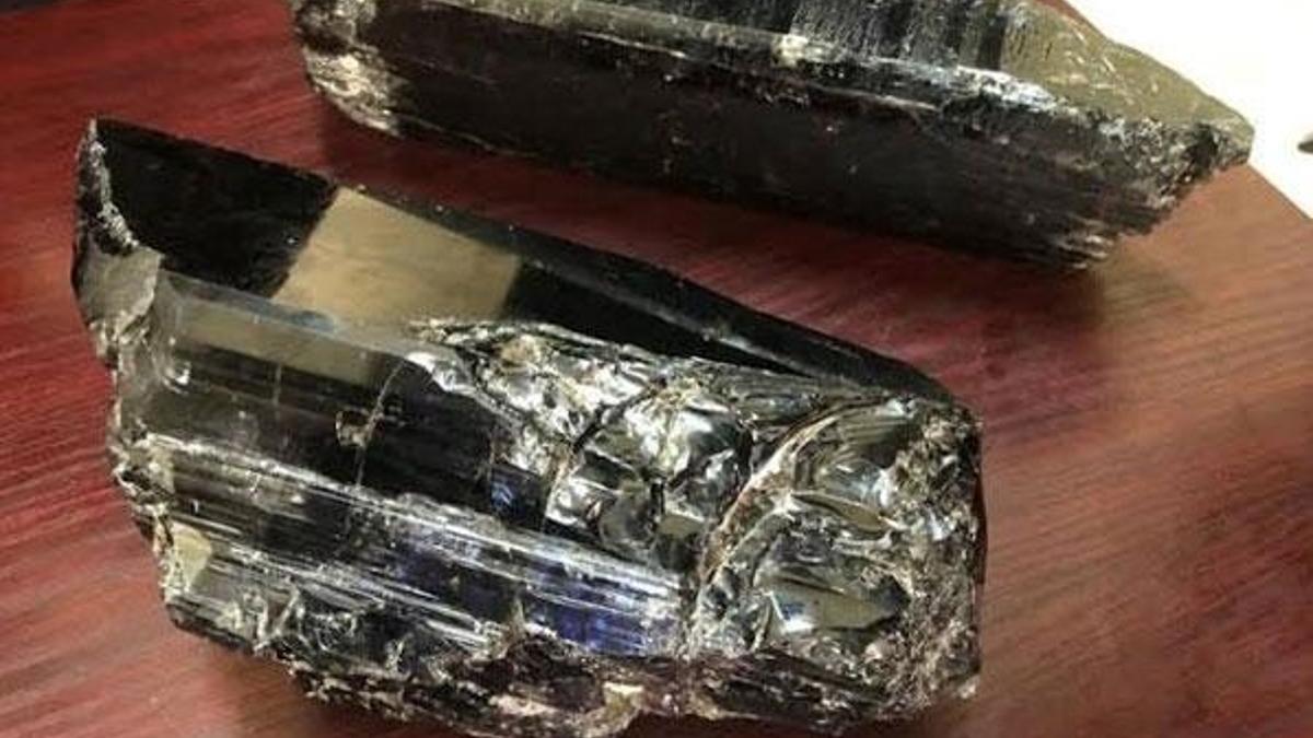 Şans eseri bulduğu değerli taş madenciyi bir gecede milyoner yaptı