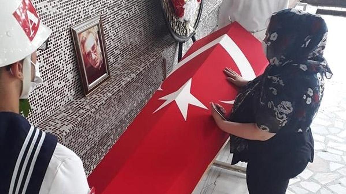 Usta sanatçı Ayhan Tanrıver hayatını kaybetti