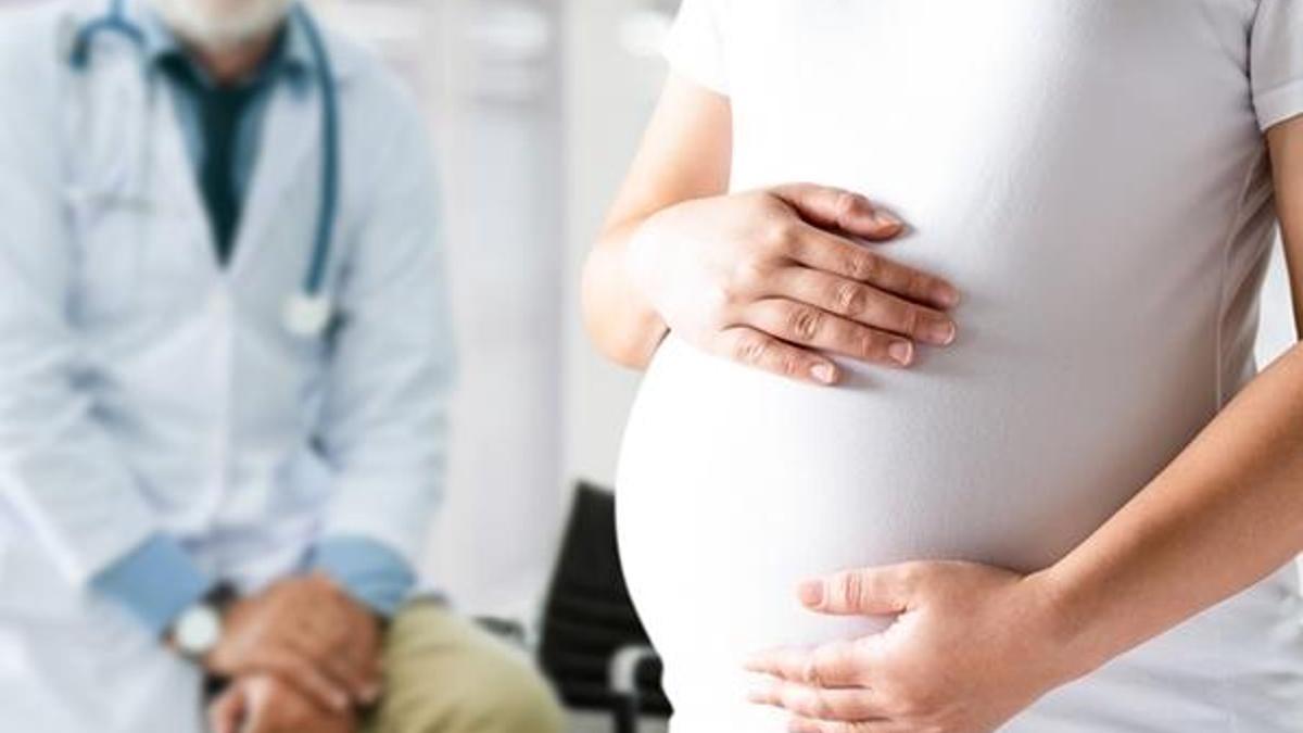 Rh uyumsuzluğu bebeği nasıl etkiler? Bebeğe neden kan nakli yapılır?