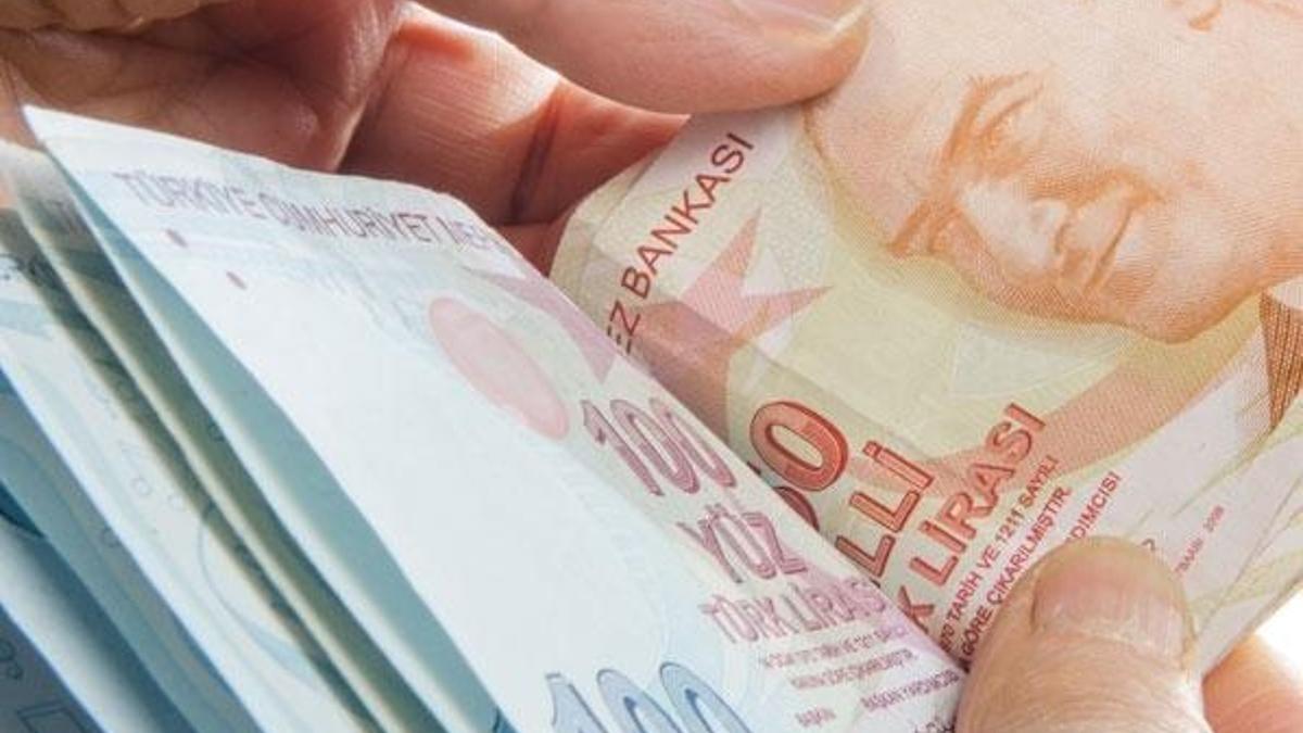 Emeklilere çifte bayram