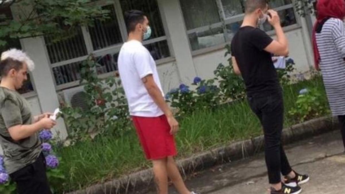 YKS kuyruğunda milli futbolcu! 'İlk yarı bitti...'