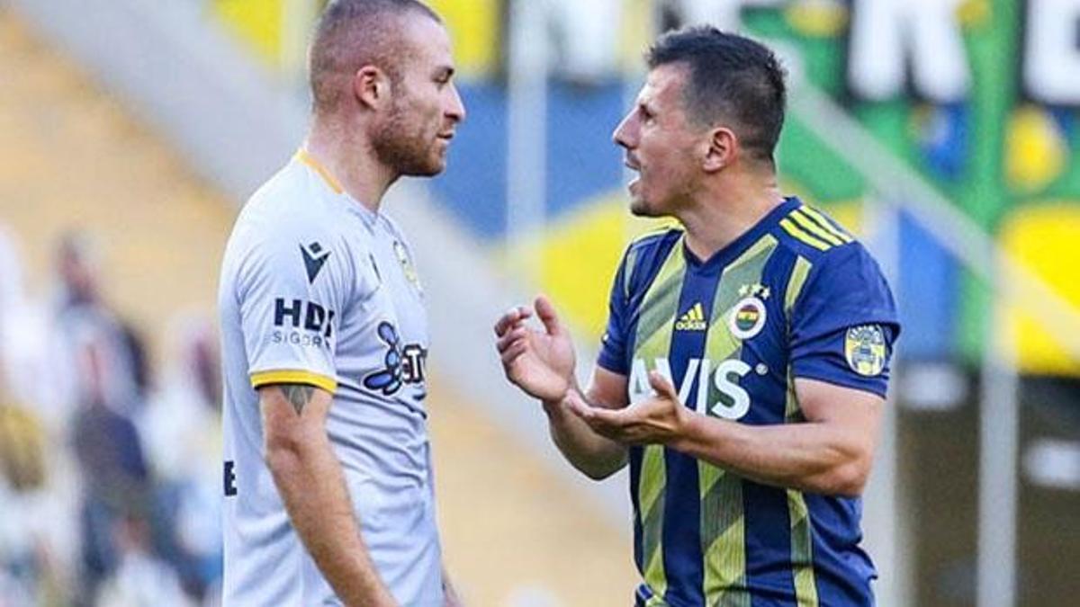 Emre Belözoğlu: Gökhan bana dirsek atmadı